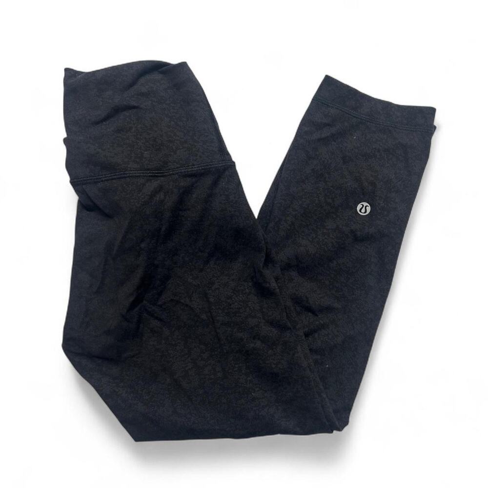 Lululemon black tonal jacquard high rise